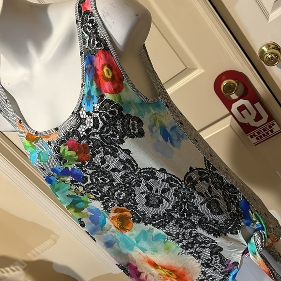 Desigual Crystal tank. Asymmetrical tie. NWT. Size US Medium - Picture 4 of 14